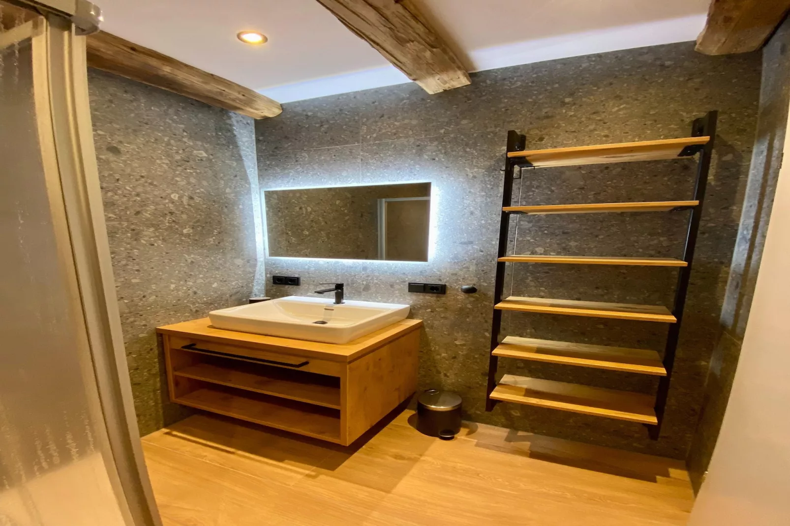 Appartement "Gams-Bartl" mit Zusatzzimmer 4 Personen-Bathroom
