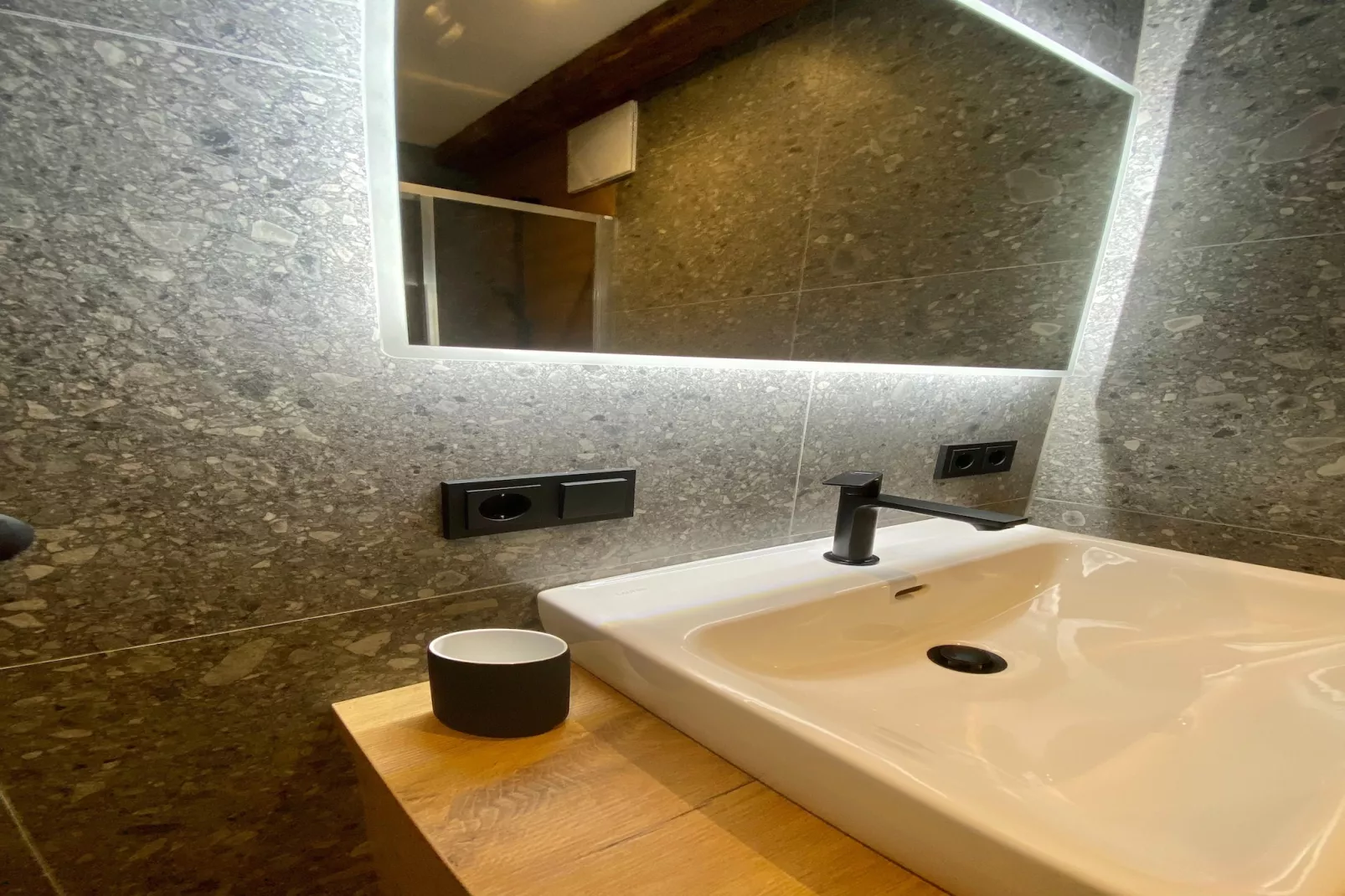 Appartement "Schnauz-Bartl" 3-4-Bathroom