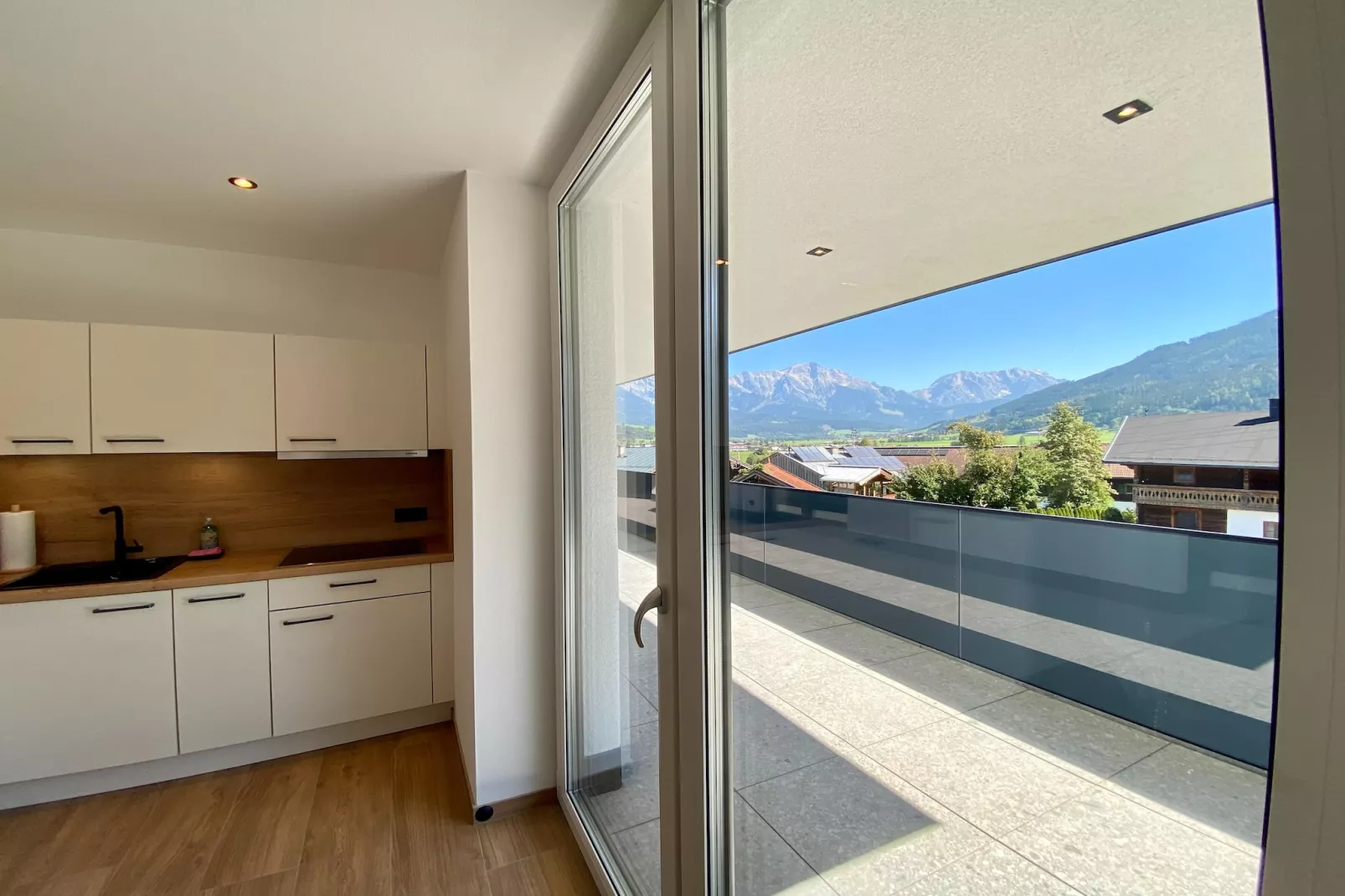 Appartement "Schnauz-Bartl" 3-4-Terrace balcony