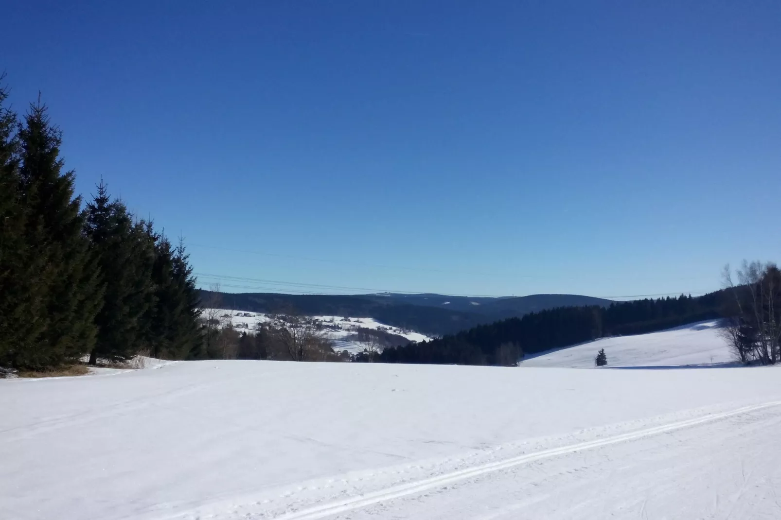 Im Erzgebirge-Gebiet Winter 1 km
