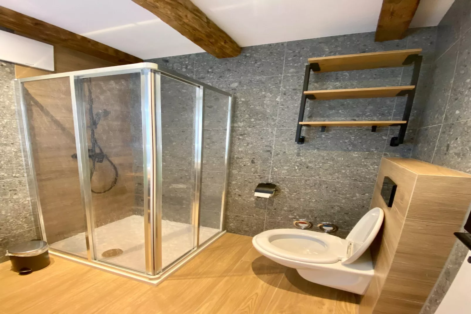 Appartement "Schnurr-Bartl" 1-2 Personen-Bathroom