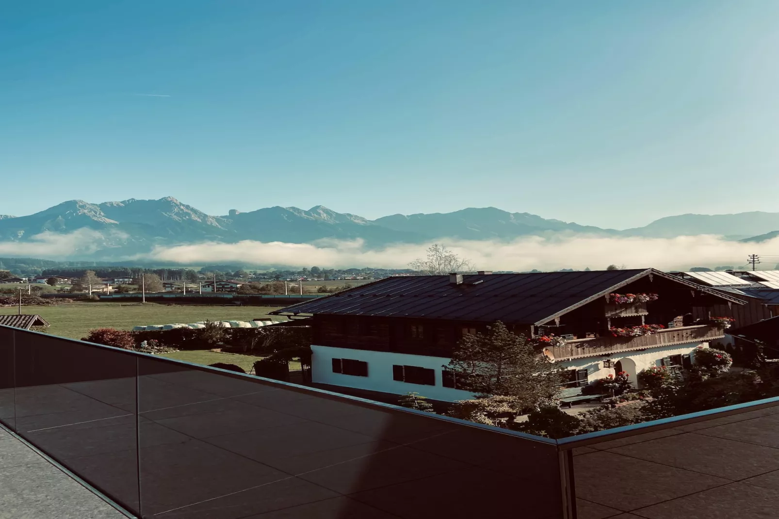 Appartement "Schnurr-Bartl" 1-2 Personen-View summer