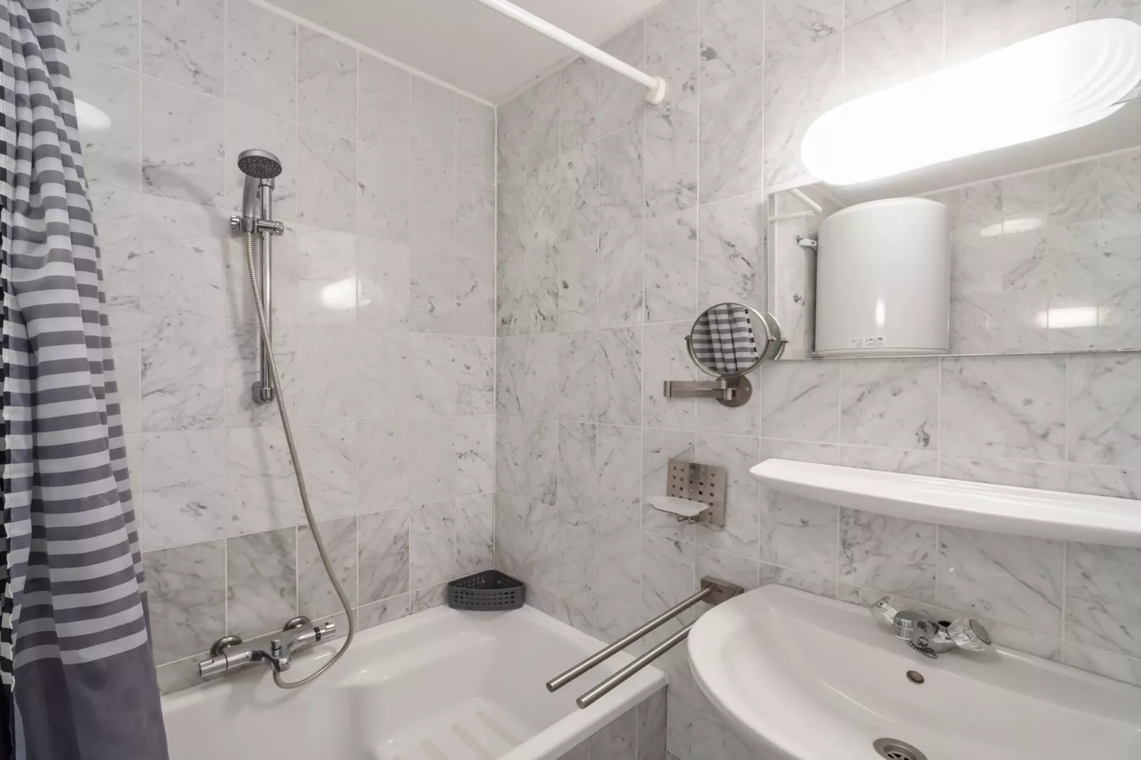 Ocean Suites 1108-Bathroom