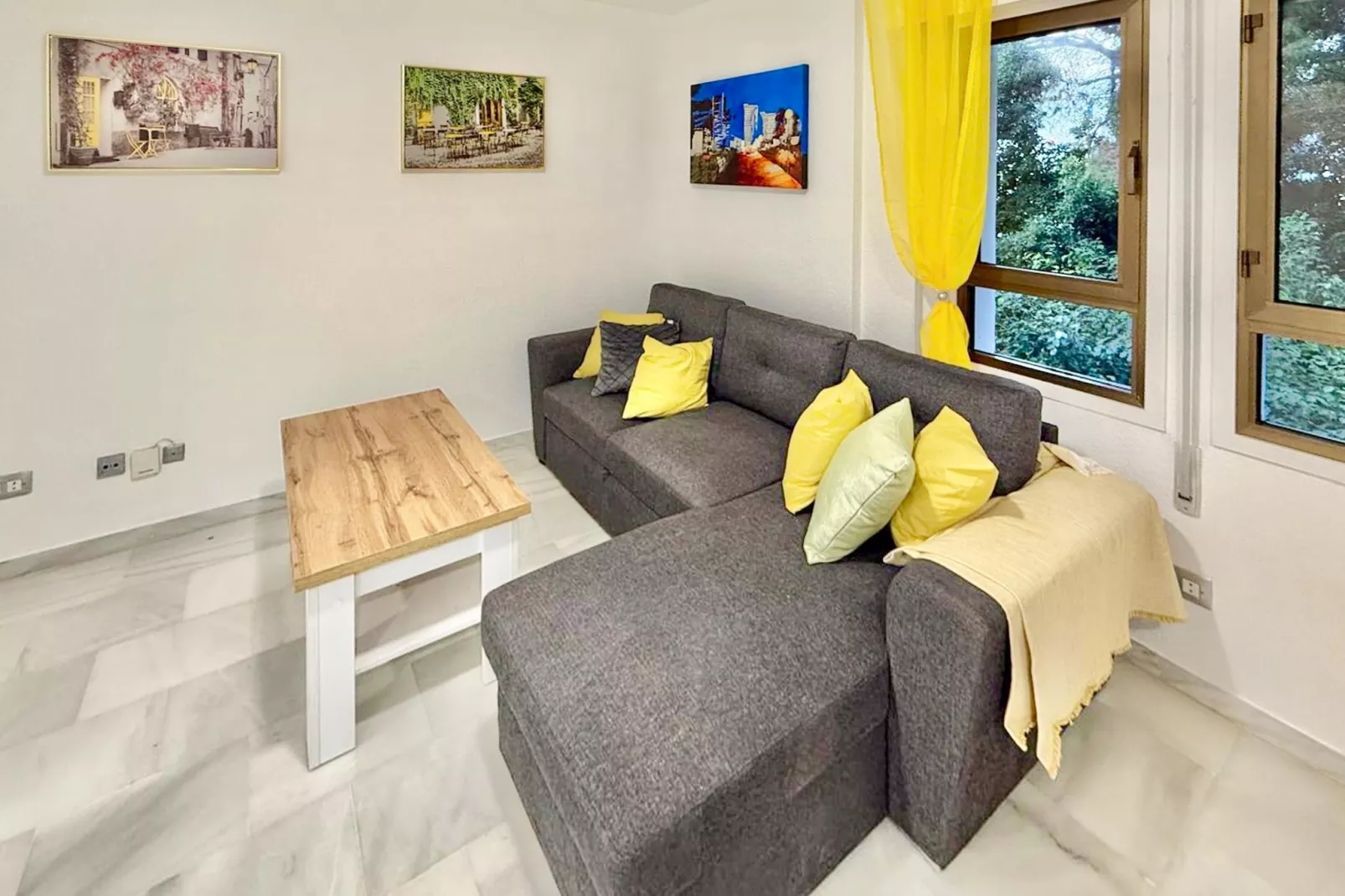 Al-Bayda-Living room