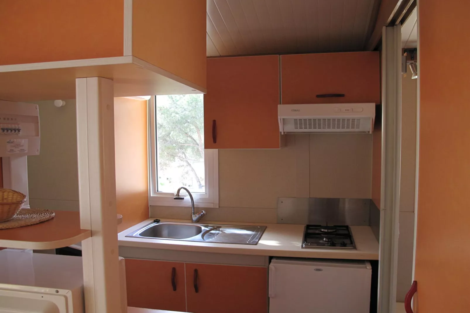 Camping Rocagrossa Bungalow 4 people-Kitchen
