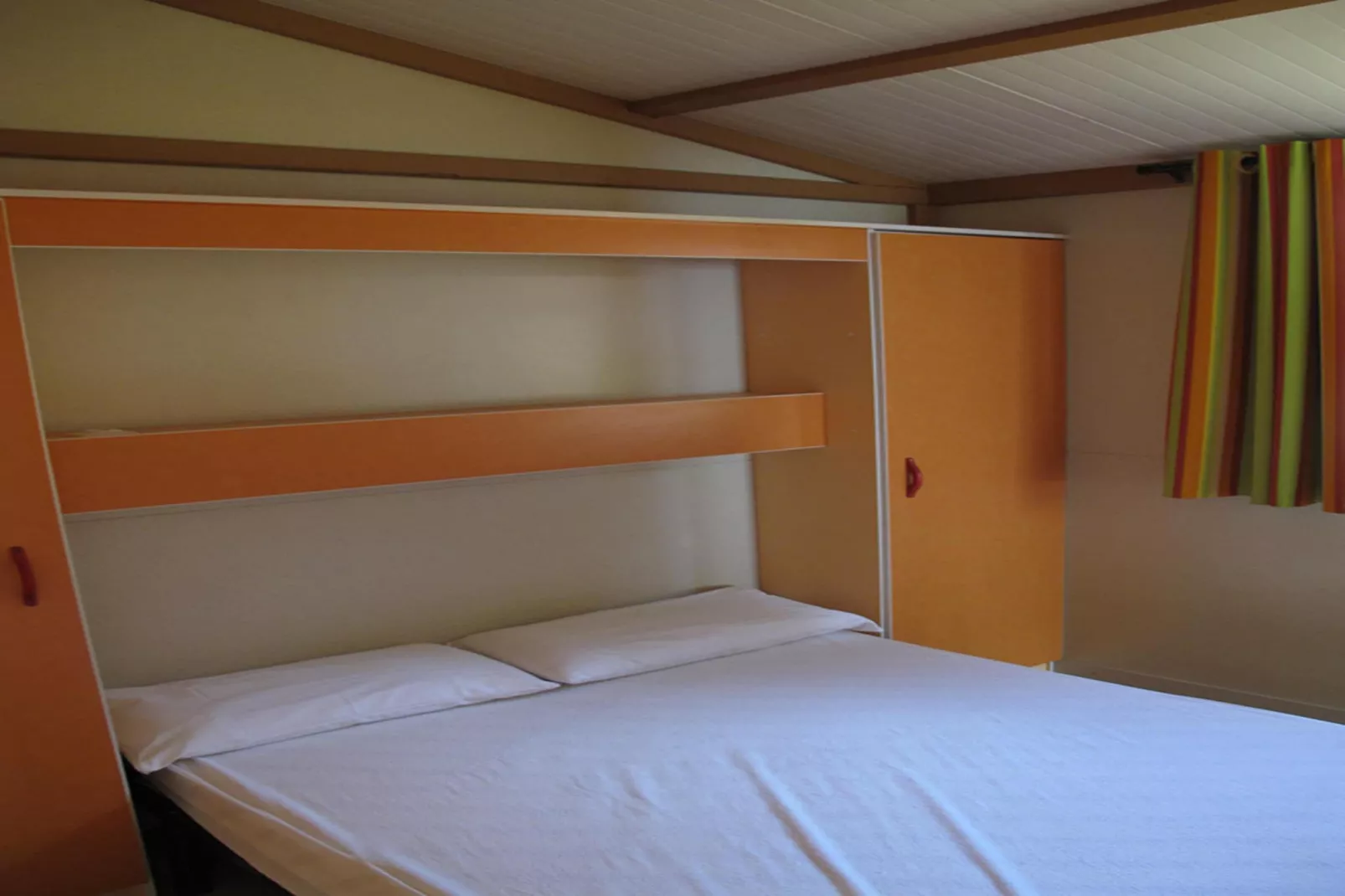 Camping Rocagrossa Bungalow 4 people-Bedroom