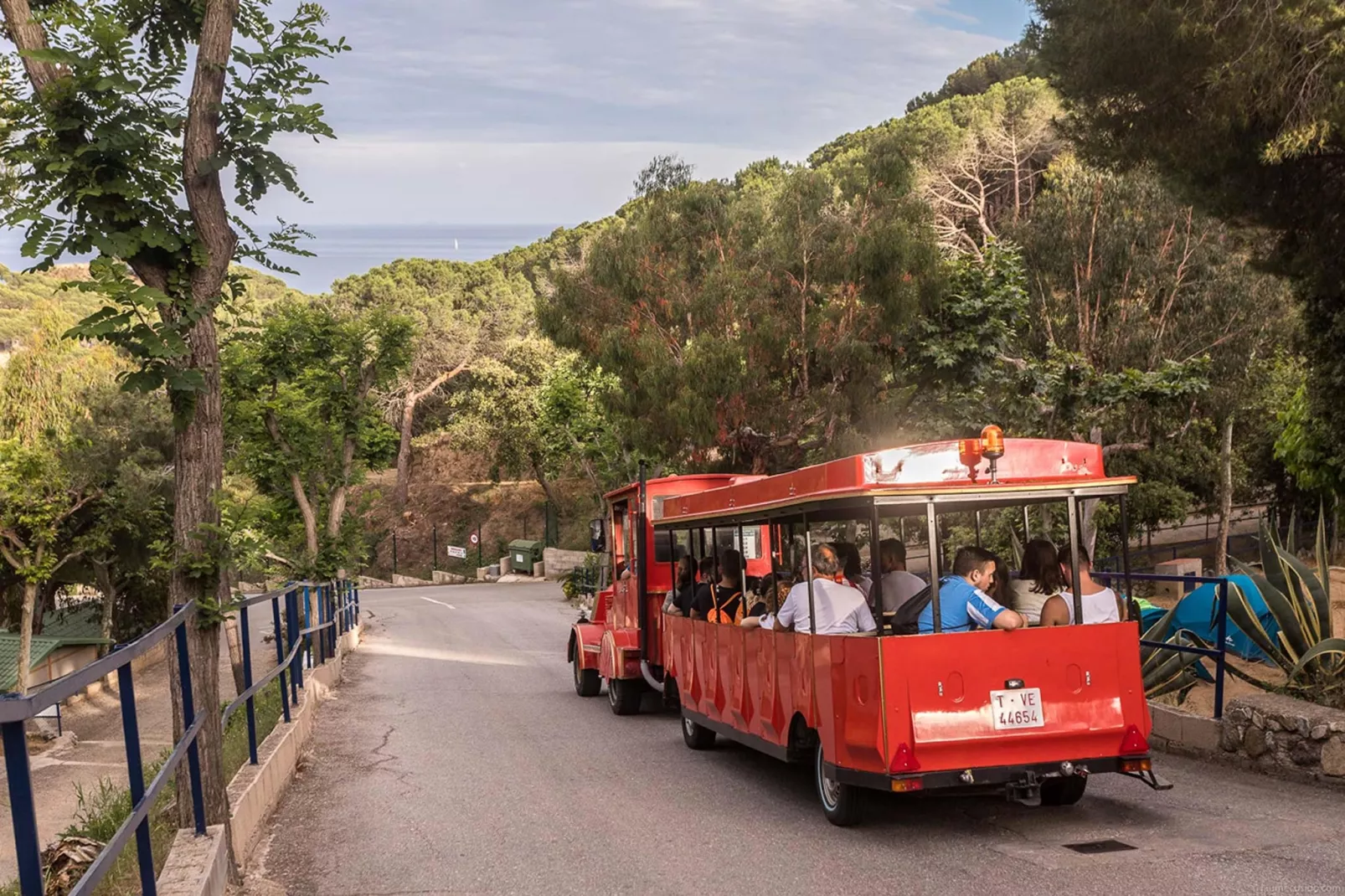 Camping Rocagrossa Bungalow 4 people-Facilities