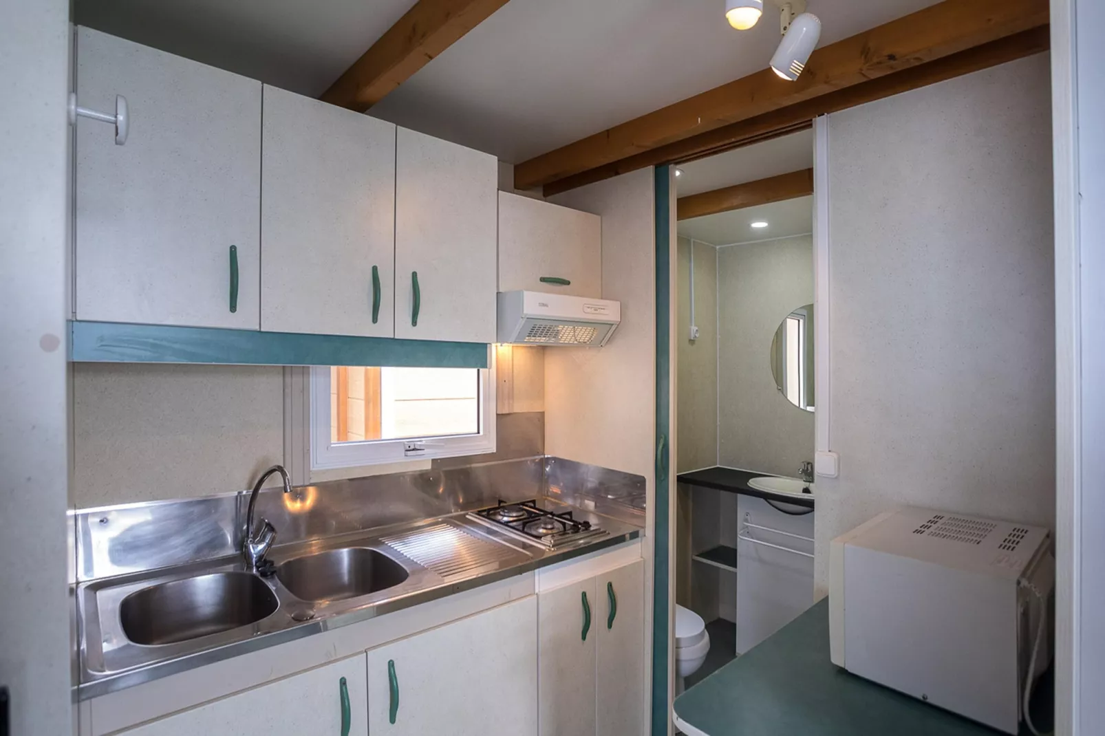 Camping Rocagrossa Bungalow 5 people-Kitchen