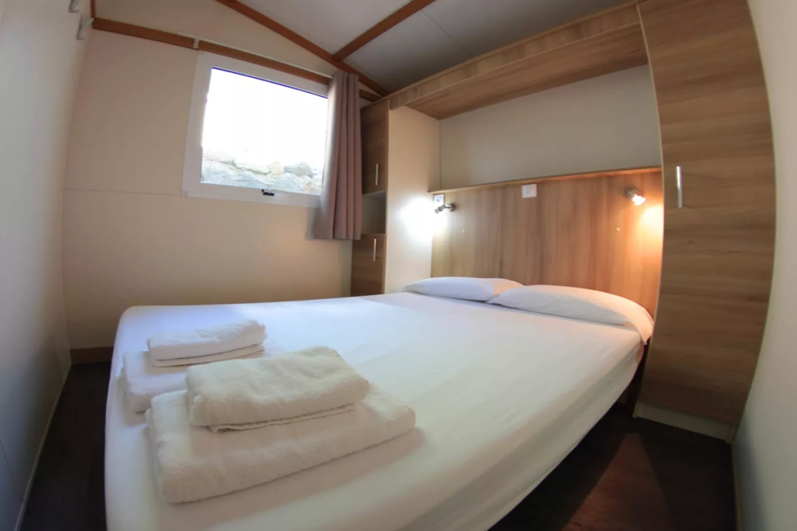 Camping Rocagrossa Bungalow 5 people-Bedroom