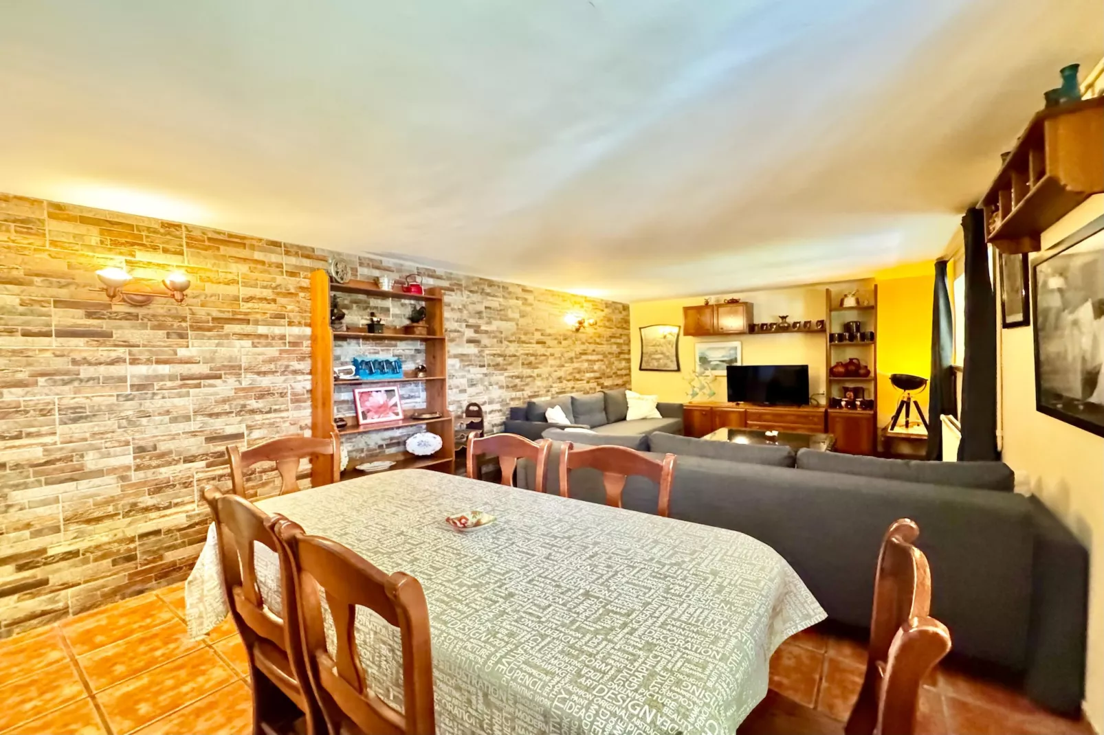 Abantos-Living room