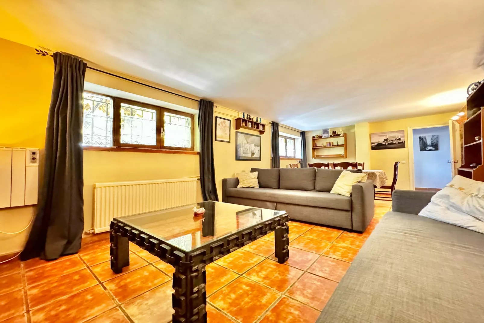Abantos-Living room