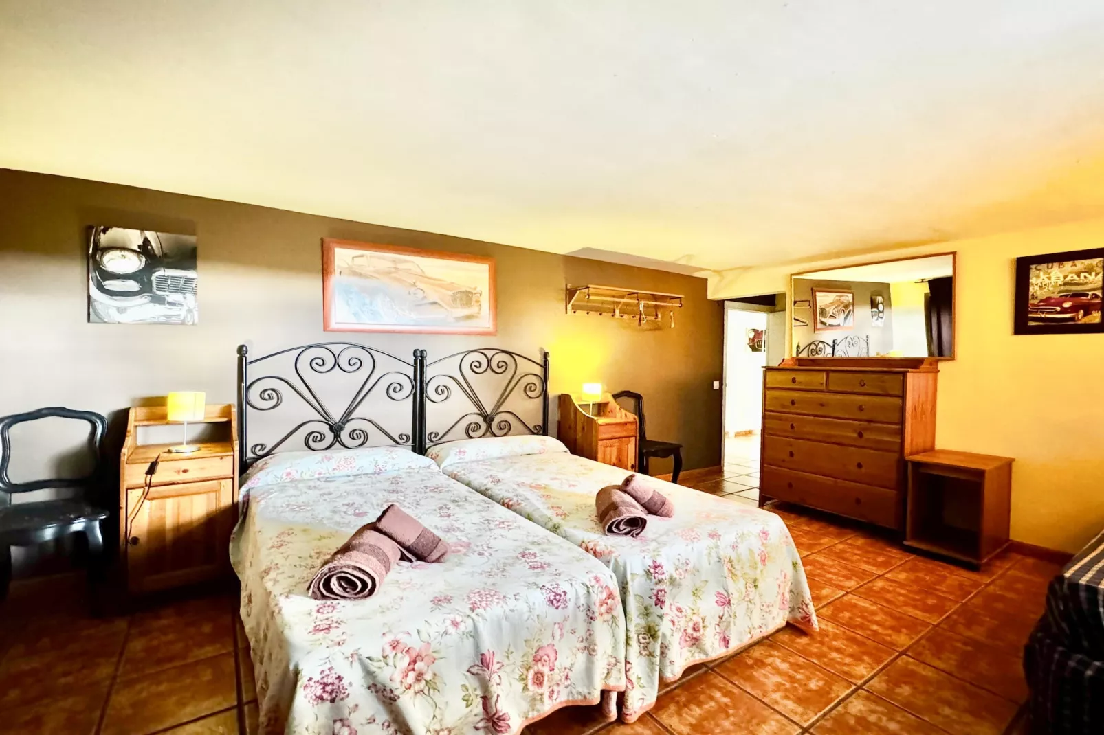 Abantos-Bedroom