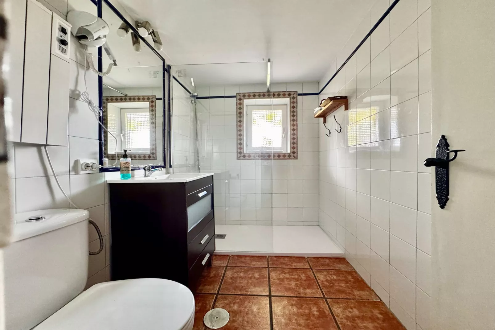 Abantos-Bathroom