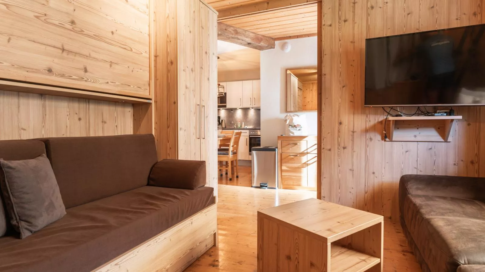 Alpensteinbock Saalbach D-Living room