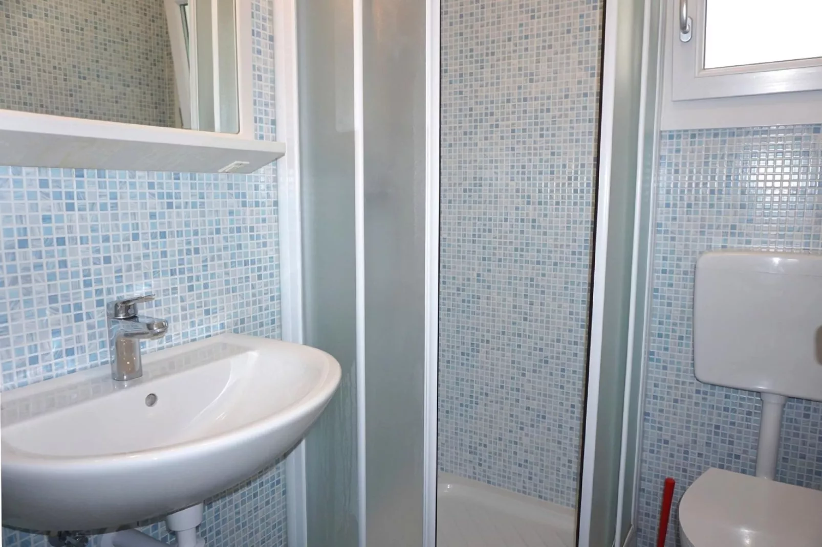 Pleiadi P1-Bathroom