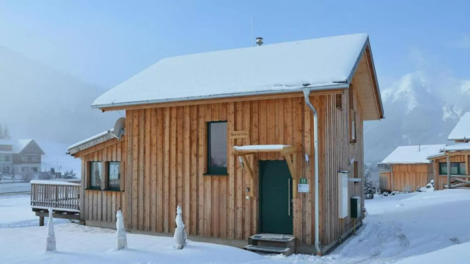 Heidi und Peter-Exterior winter