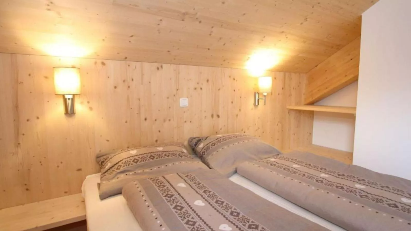 Heidi und Peter-Bedroom