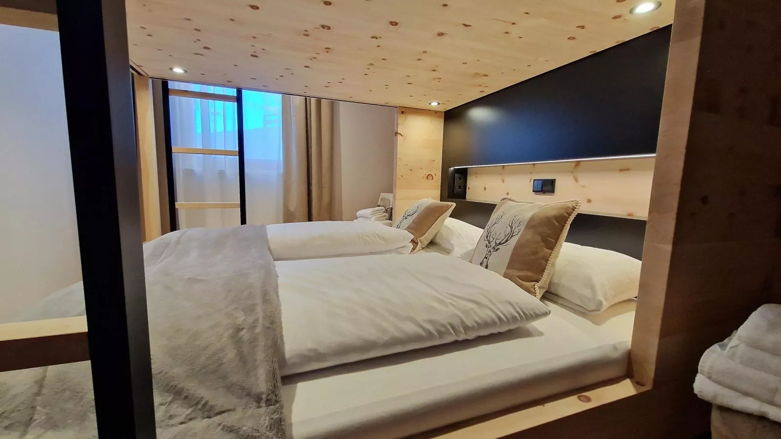 Zirbenlodge Sonnenalpe Nassfeld-Bedroom