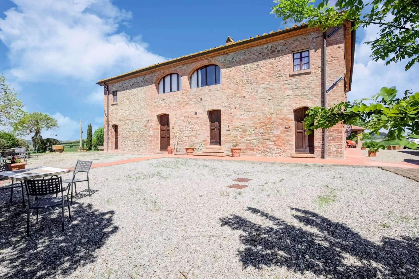 Girasole-Exterior summer