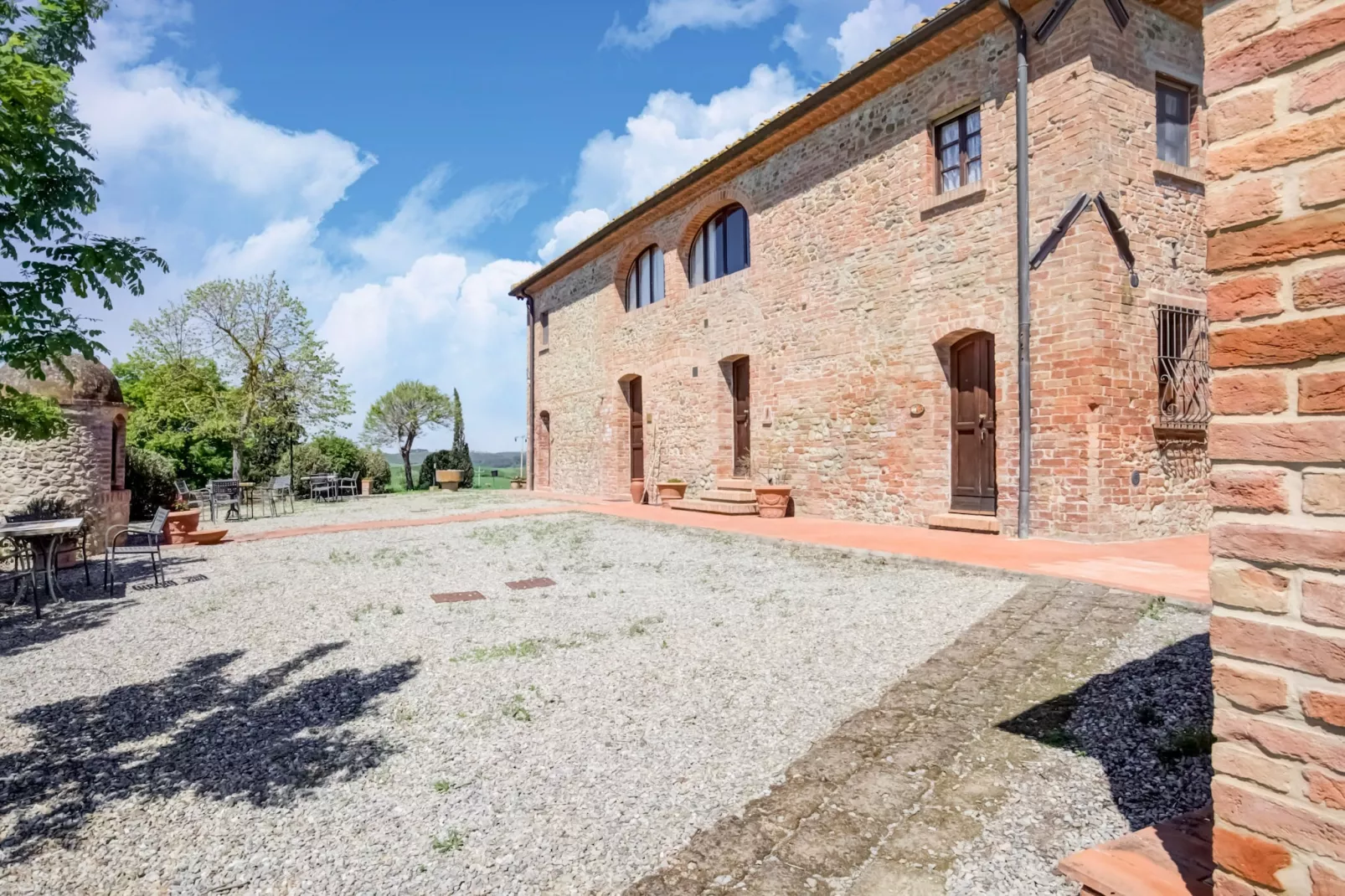 Girasole-Exterior summer