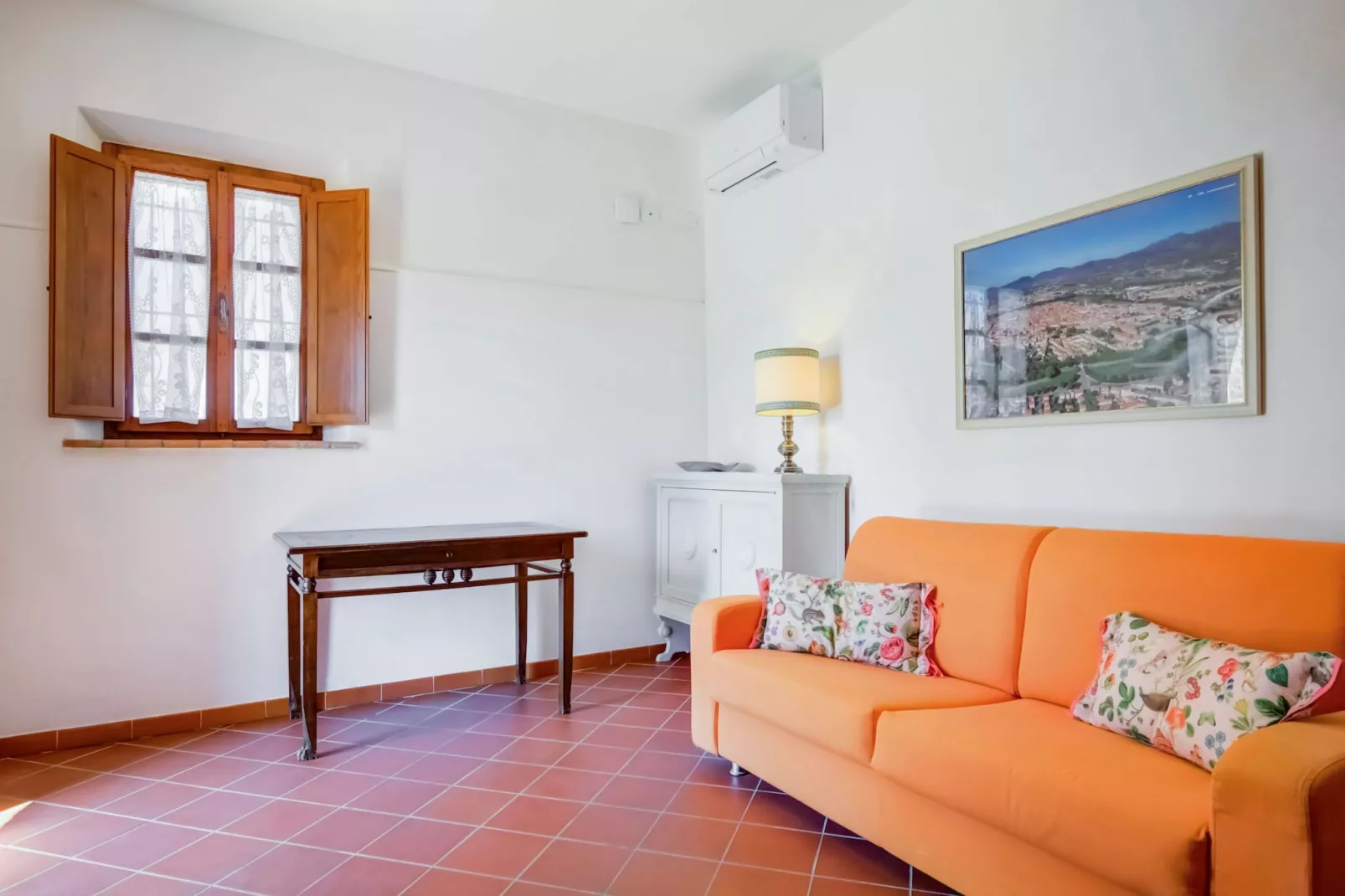 Girasole-Living room