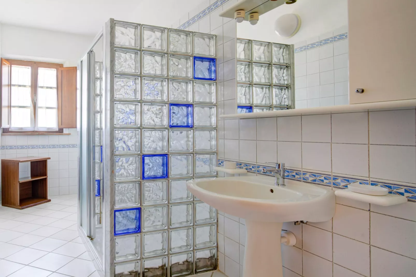 Girasole-Bathroom