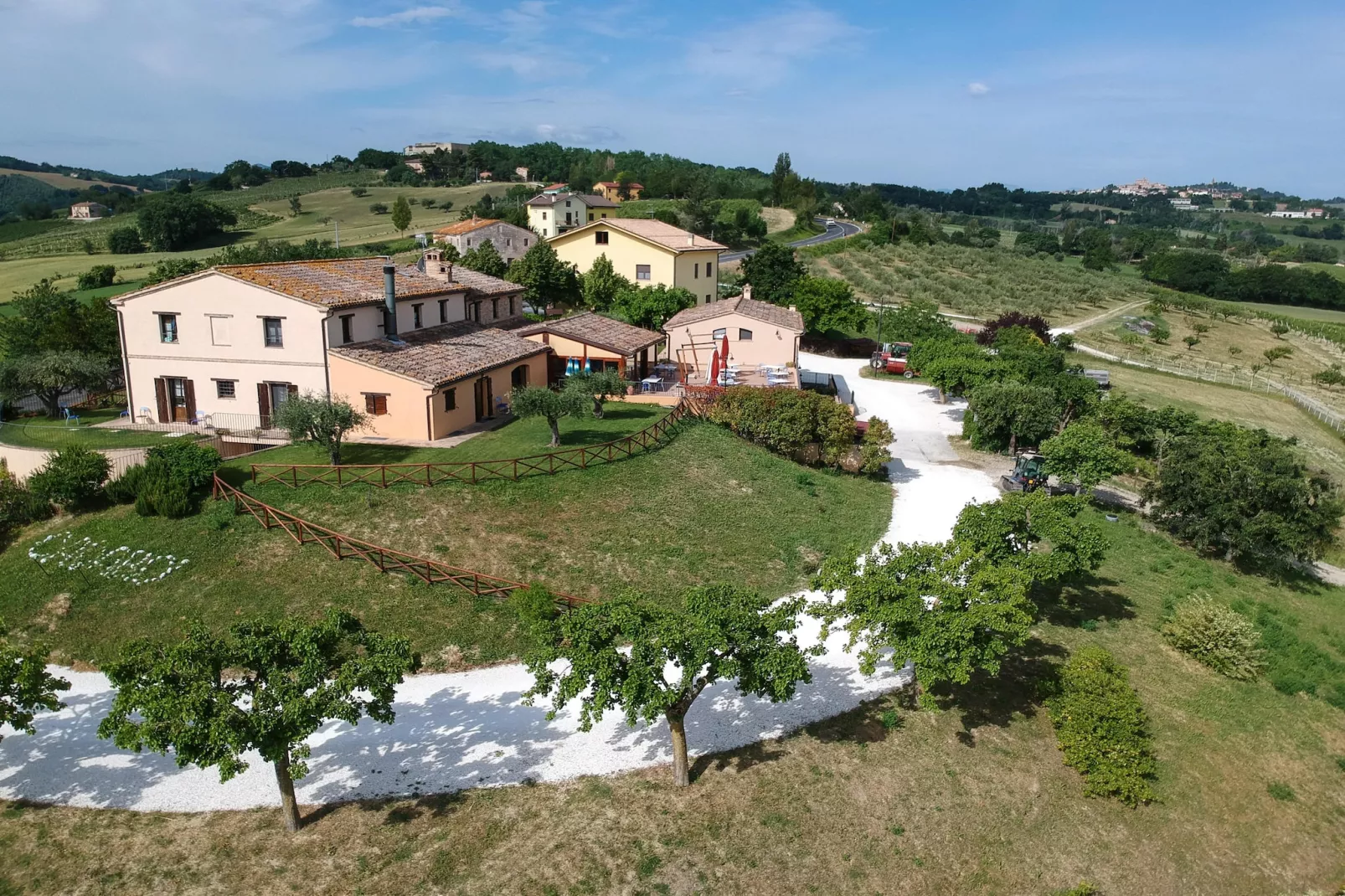 Moncaro-Exterior summer