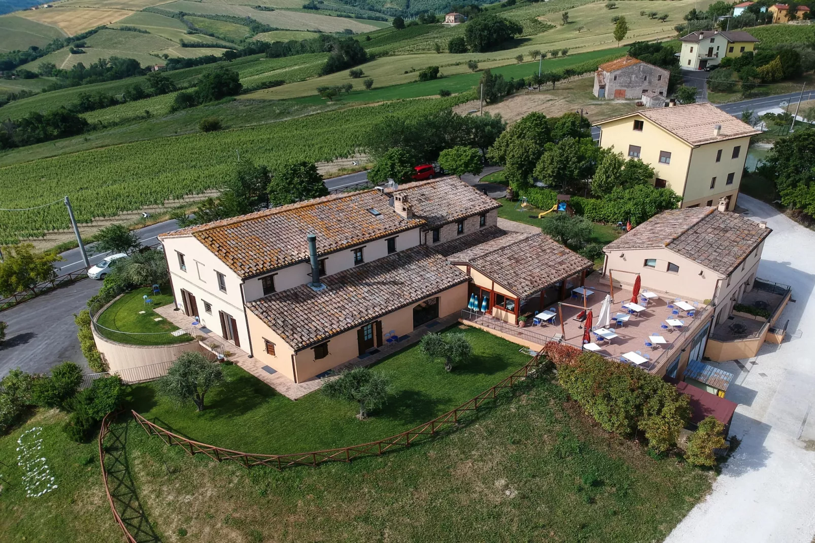 Moncaro-Exterior summer