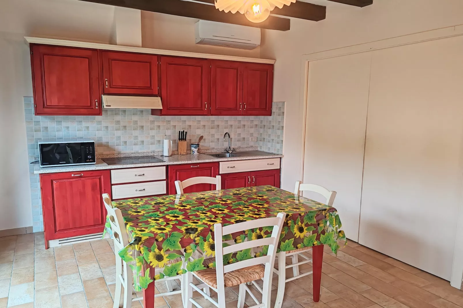 Moncaro-Kitchen