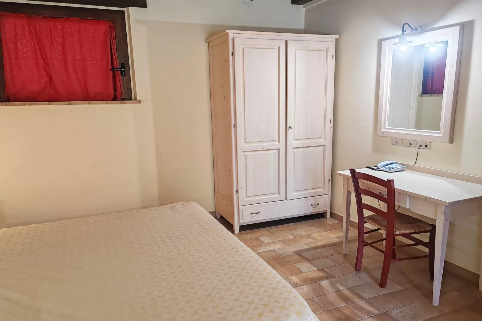 Moncaro-Bedroom