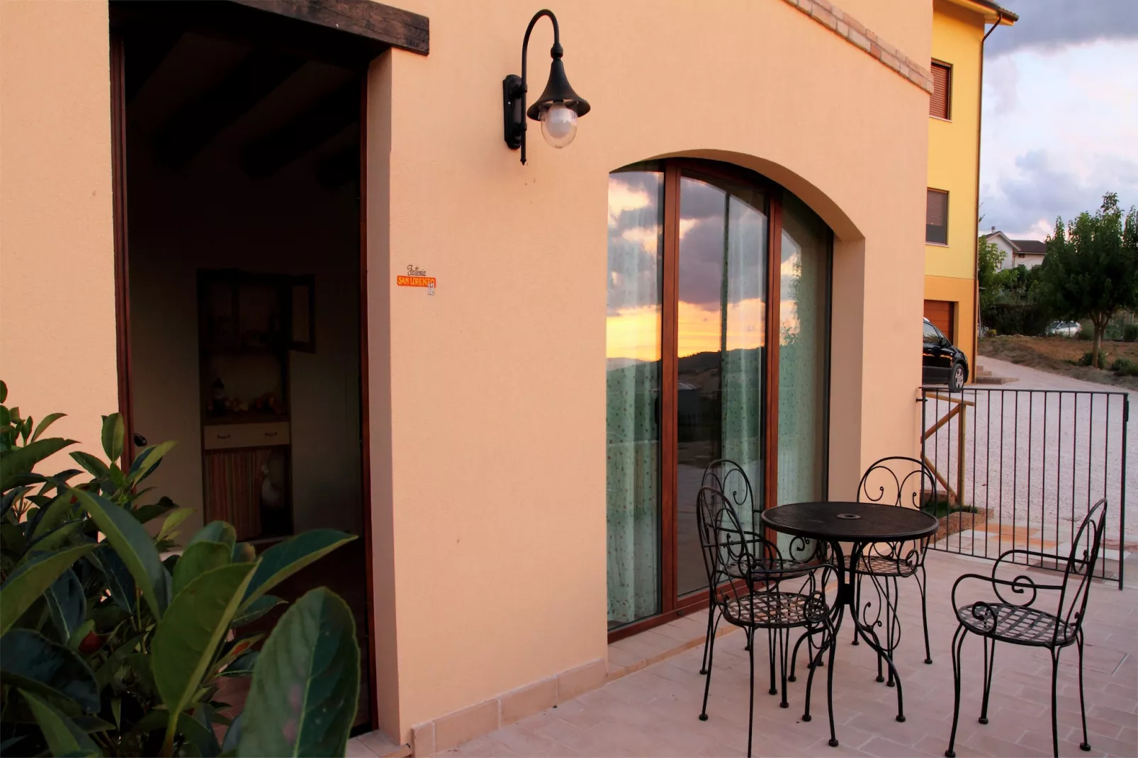 San Lorenzo-Terrace balcony