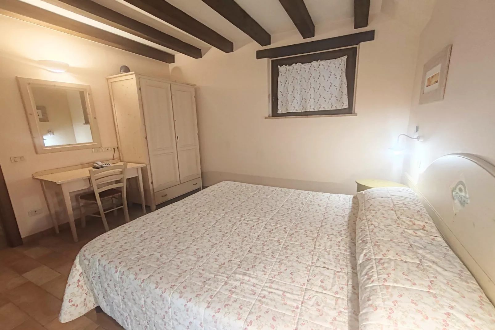 San Lorenzo-Bedroom