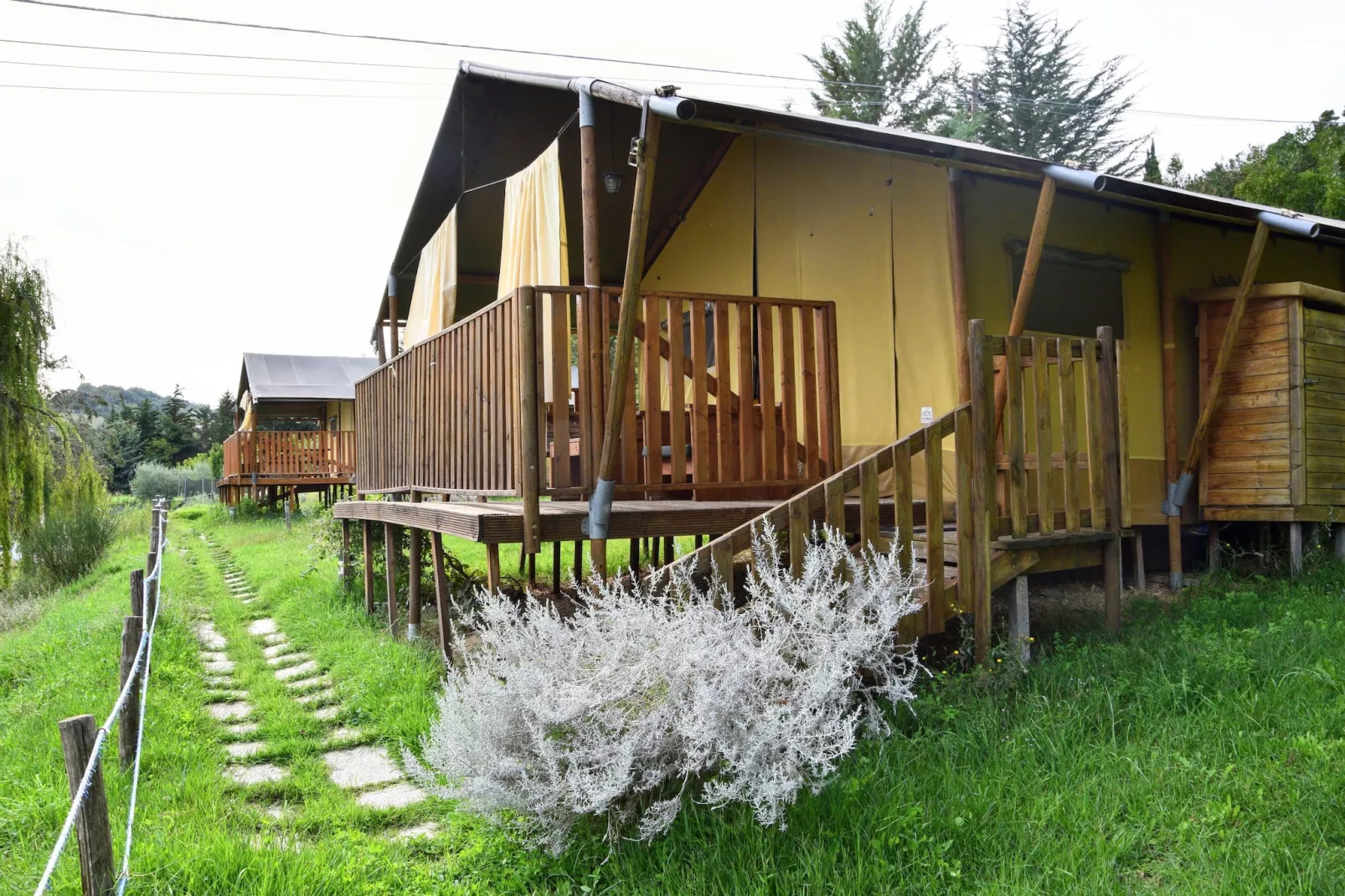 Tenda Luxury 2-Exterior summer