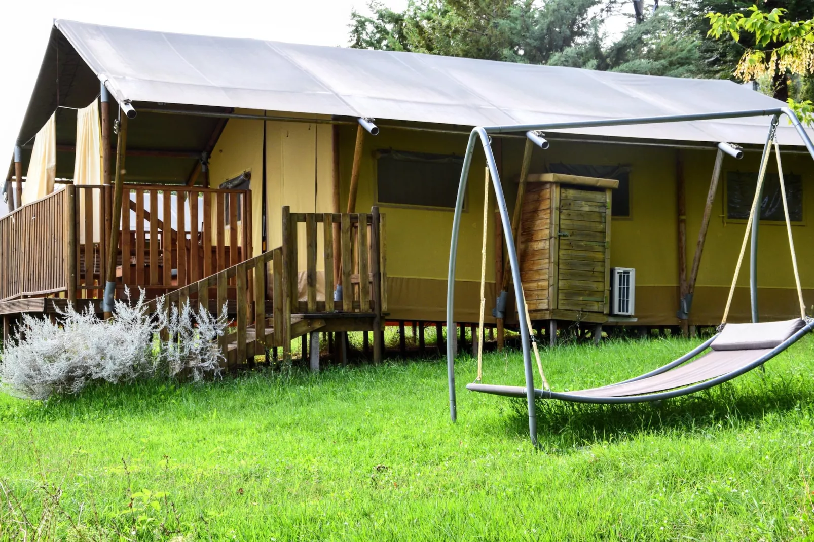 Tenda Luxury 3-Exterior summer