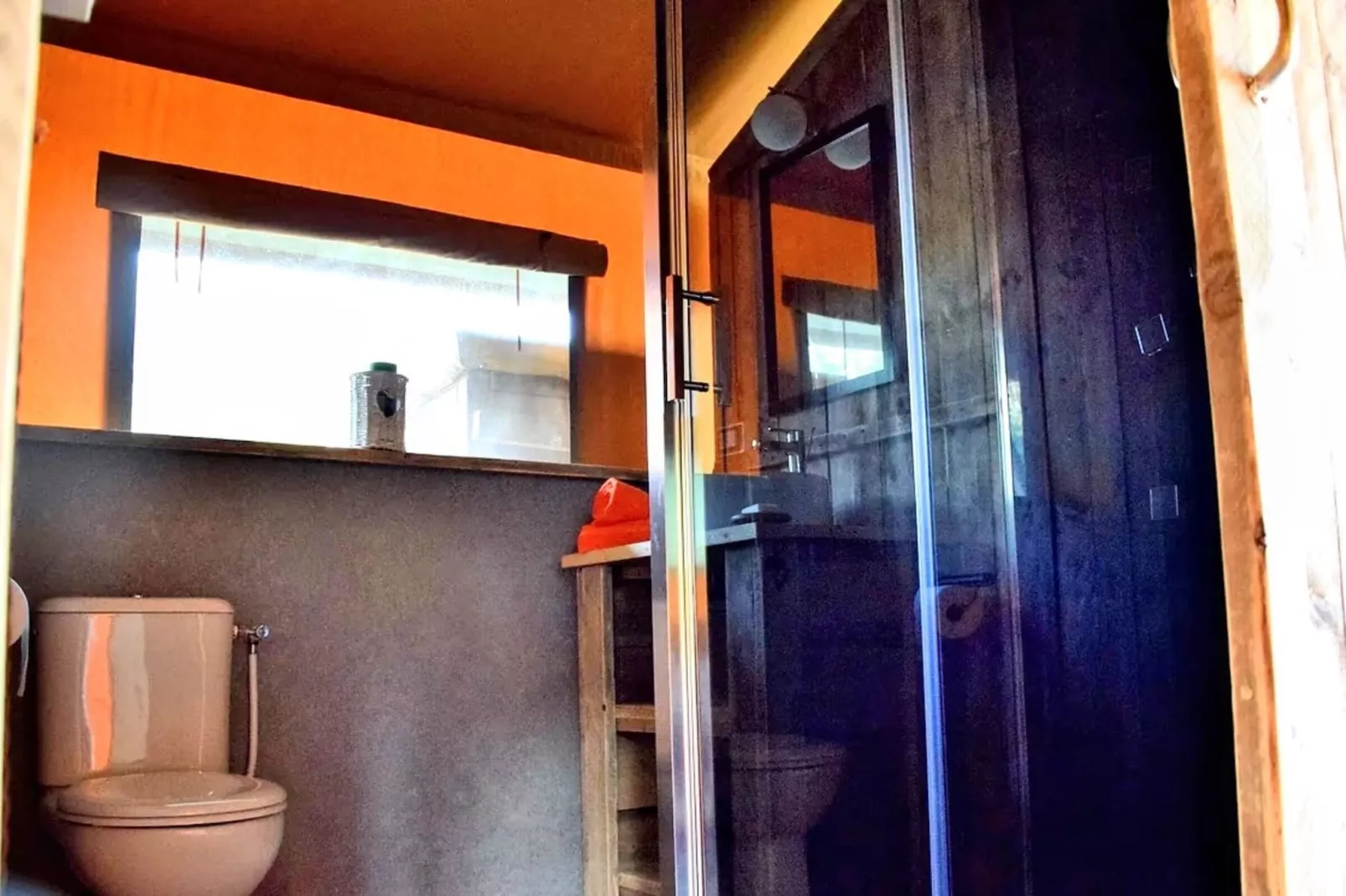 Tenda Luxury 3-Bathroom