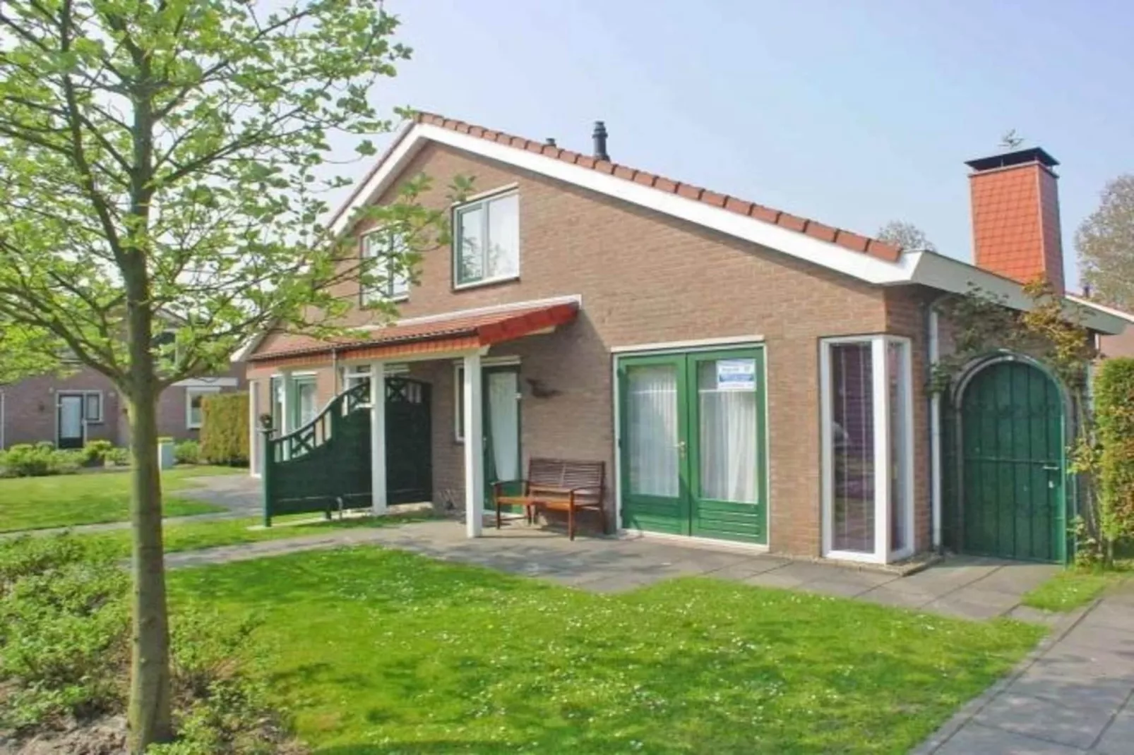 Schoneveld 367 Strandparel Breskens-Exterior summer
