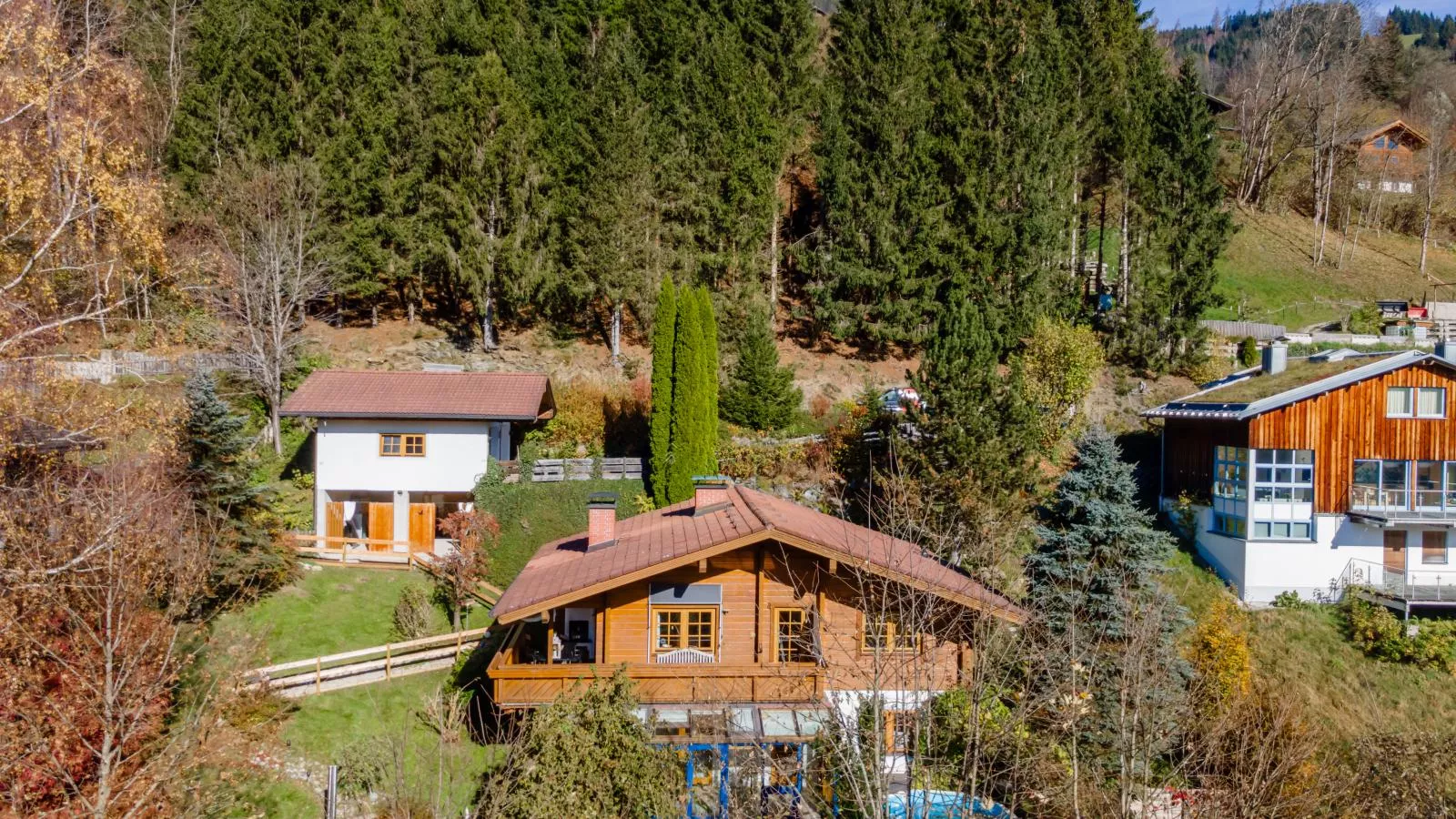TraumLodge-Exterior summer