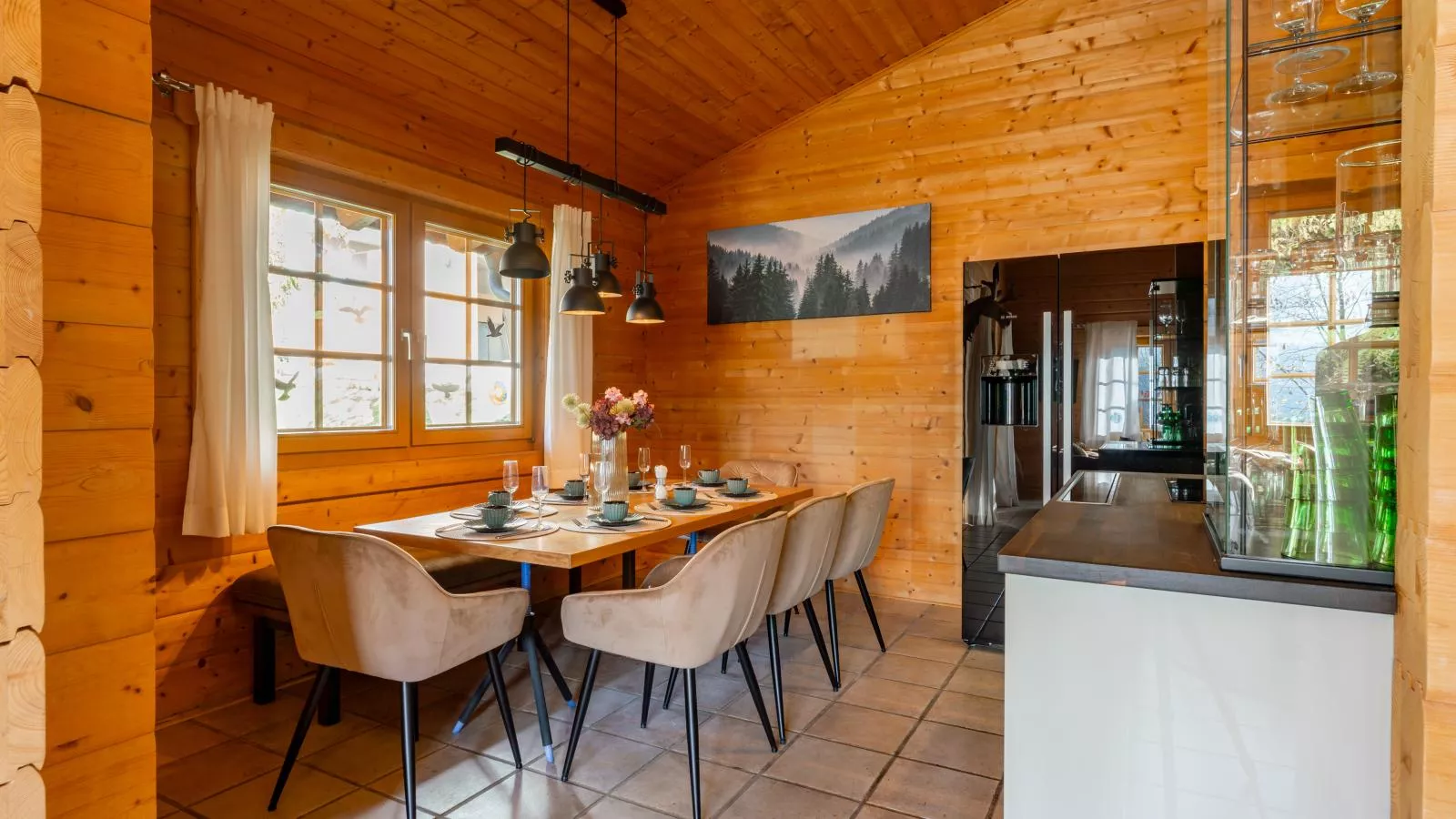 TraumLodge-Dining room