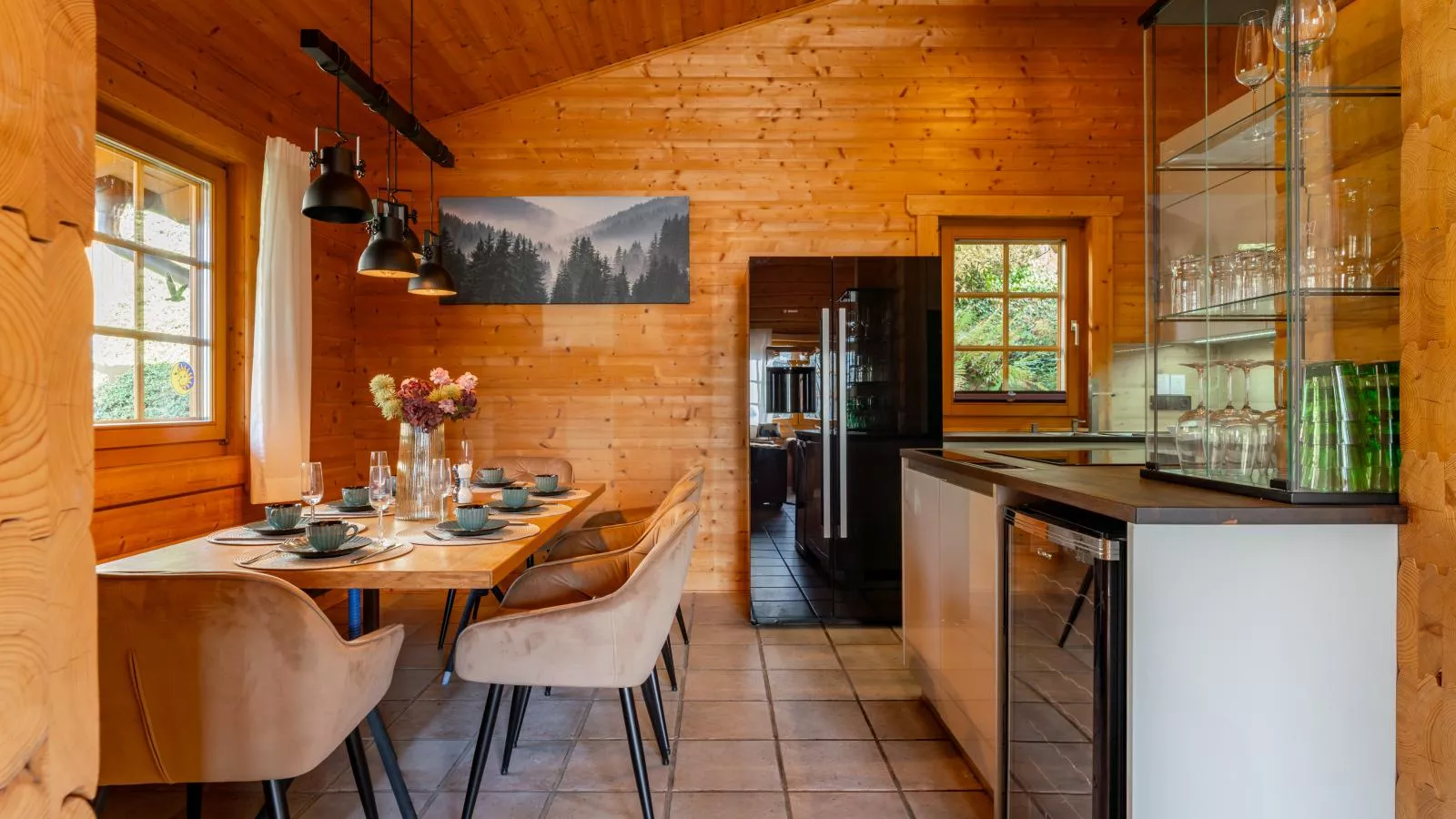 TraumLodge-Dining room