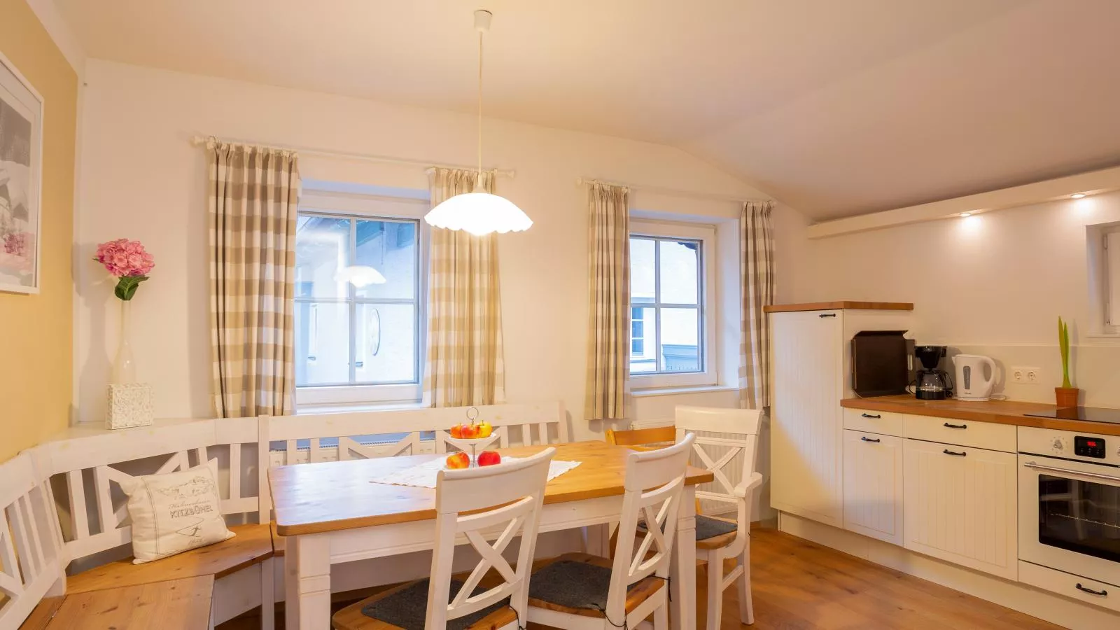 Rosenberger I und II-Dining room
