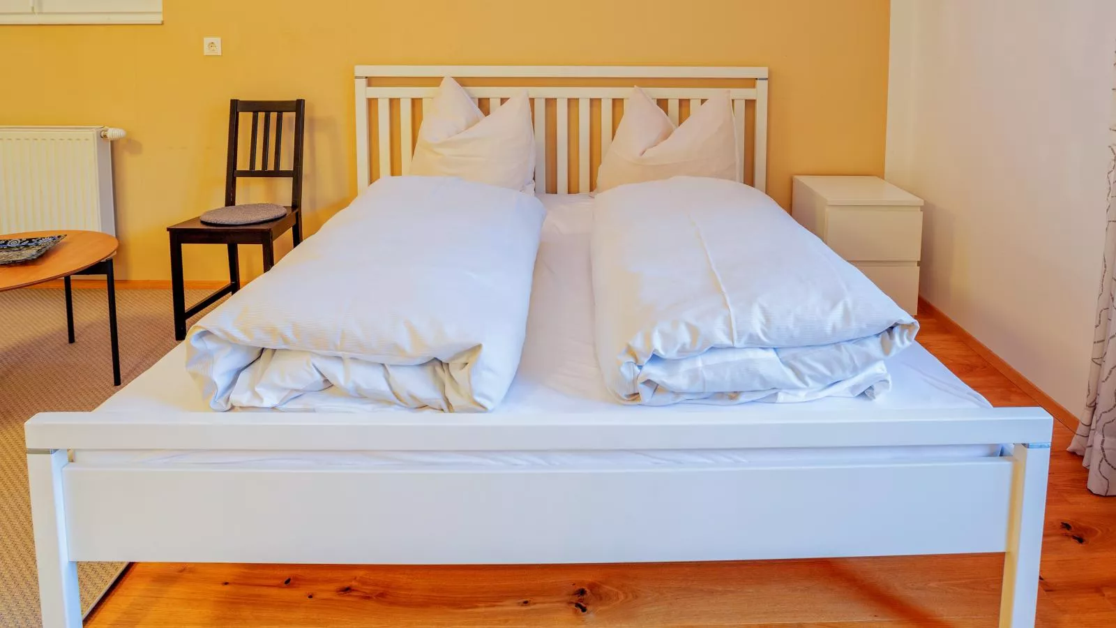 Rosenberger I und II-Bedroom
