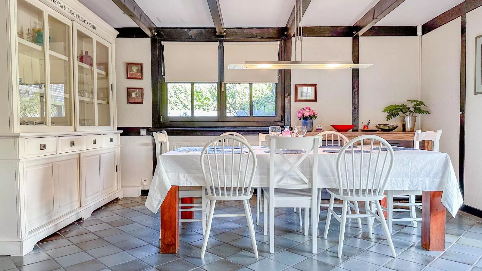 Rosegarden-Dining room