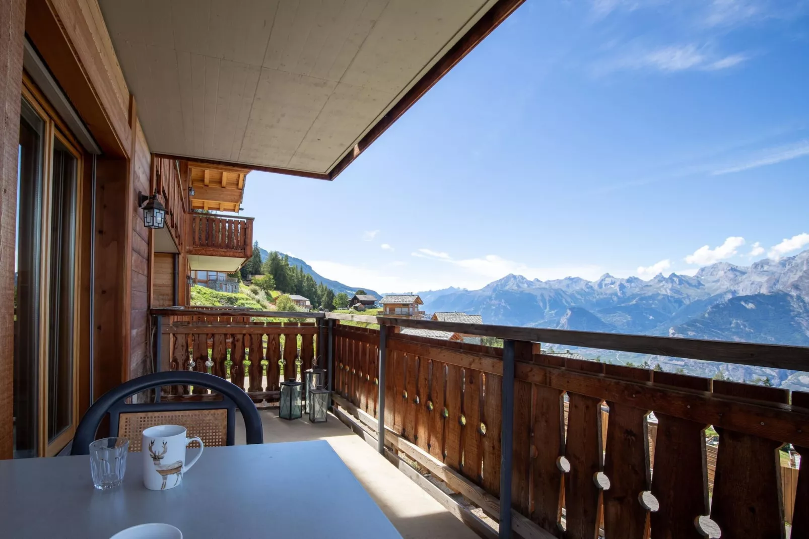 Route des Hauts de Veysonnaz45352VeysonnazValaisSwitzerland-Terrace balcony