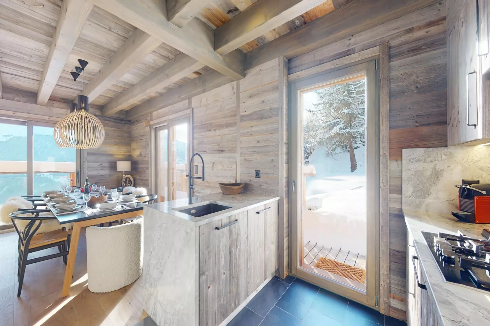 Ecureuil noir COSY & QUIET chalet 10 personnes-Cuisine