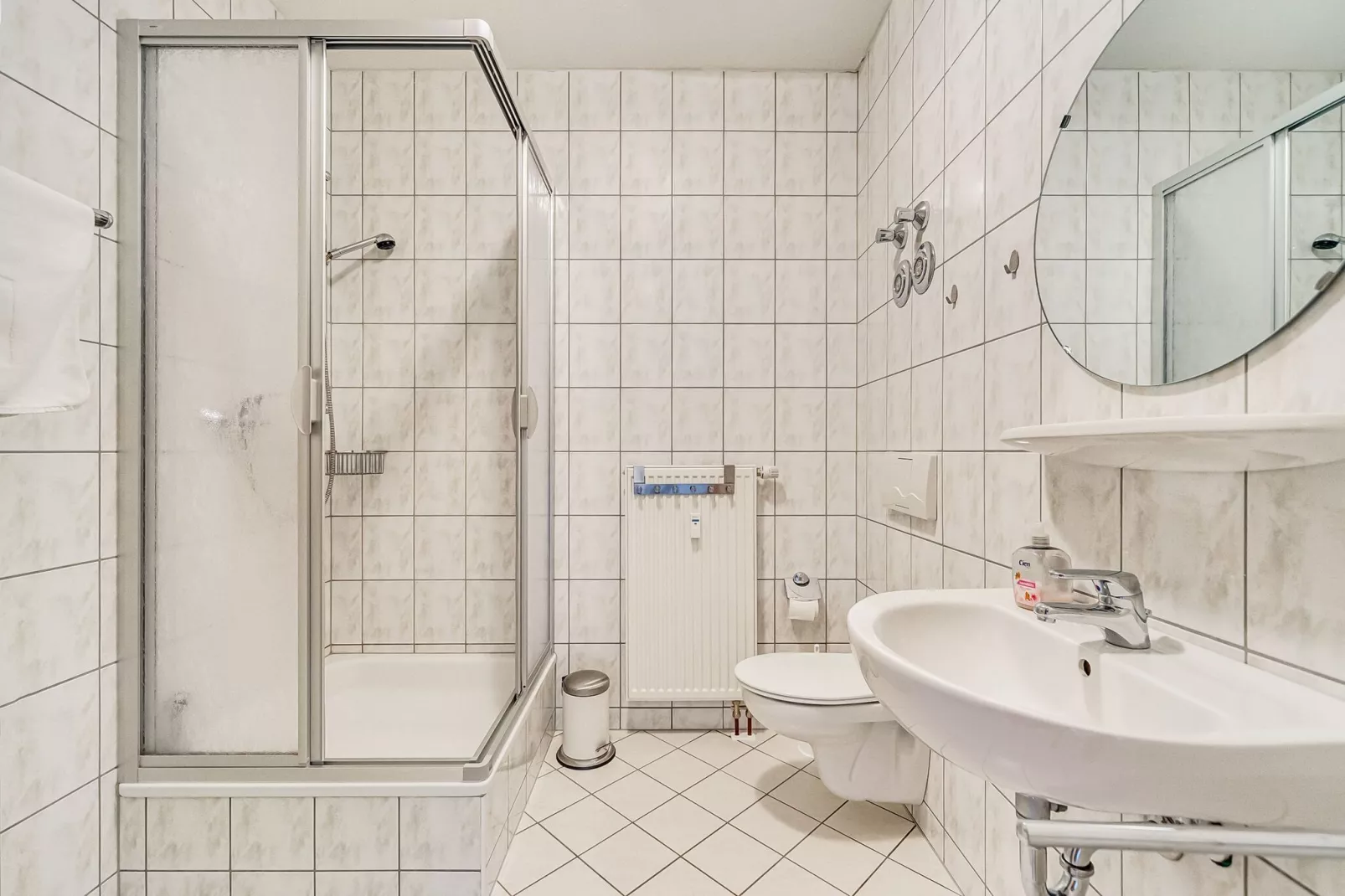 Villa im Erzgebirge-Bathroom