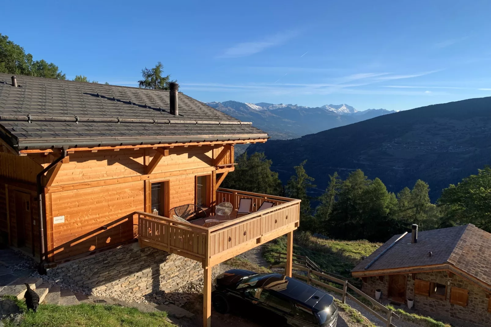 Touti LUXURY & NEW BUILD chalet 10 pers-View summer