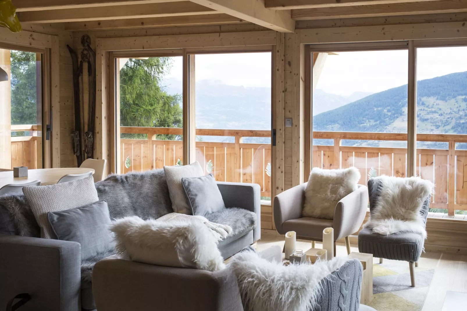 Touti LUXURY & NEW BUILD chalet 10 pers-Living room