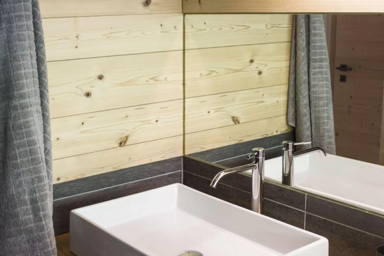 Touti LUXURY & NEW BUILD chalet 10 pers-Bathroom