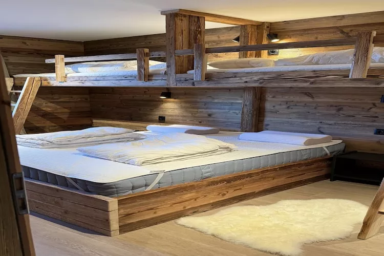Paradis Perdu SKI IN & QUIET chalet 14 personnes-Bedroom