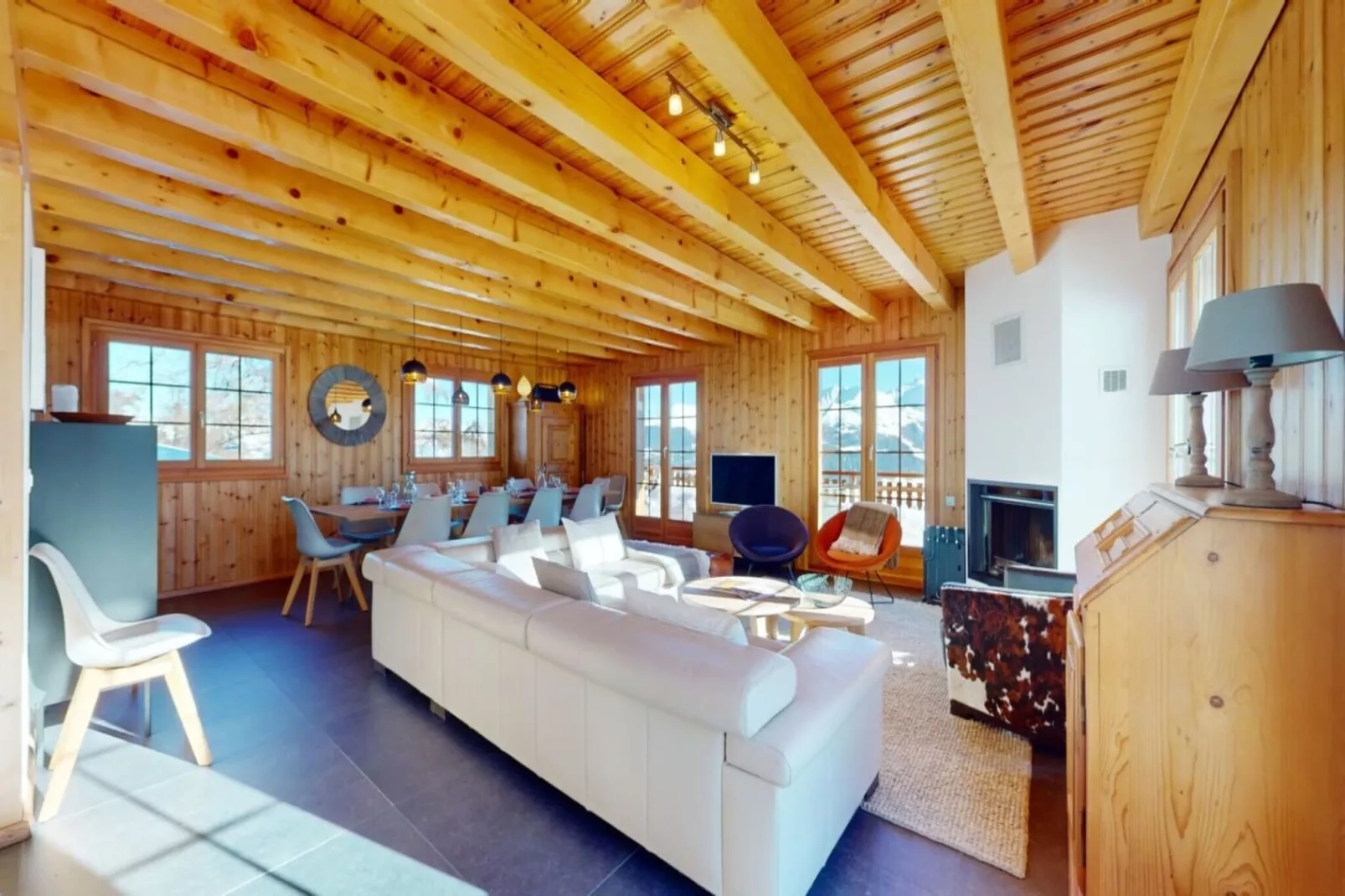 Narnia SKI IN & SKI OUT chalet 14 pers-Living room